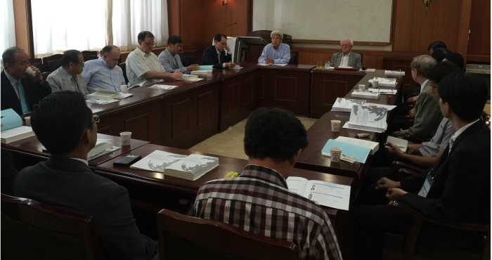 평화학회 갈퉁 대토론회.JPG